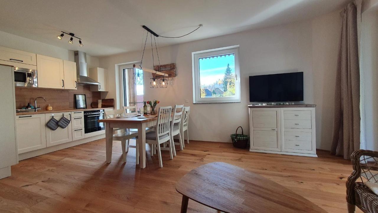 Ferienwohnung Edelbach Deluxe 사텐도르프 외부 사진